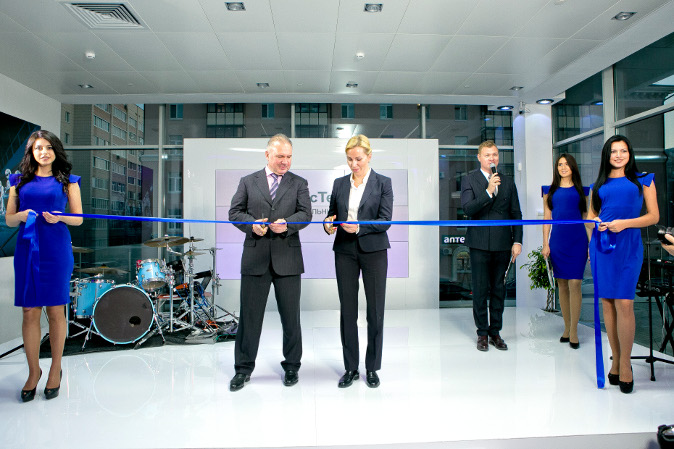 Вячеслав Зубарев, ТрансТехСервис; Елена Смирнова, БМВ Русланд Трейдинг