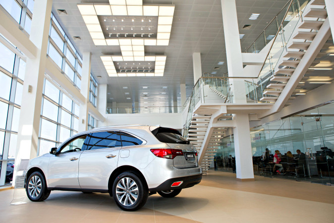 Первый в России дилерский центр Acura