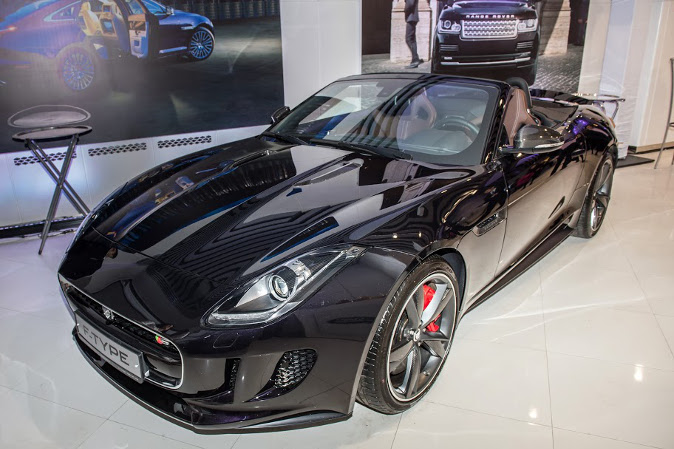 Бутик Ягуар Ленд Ровер