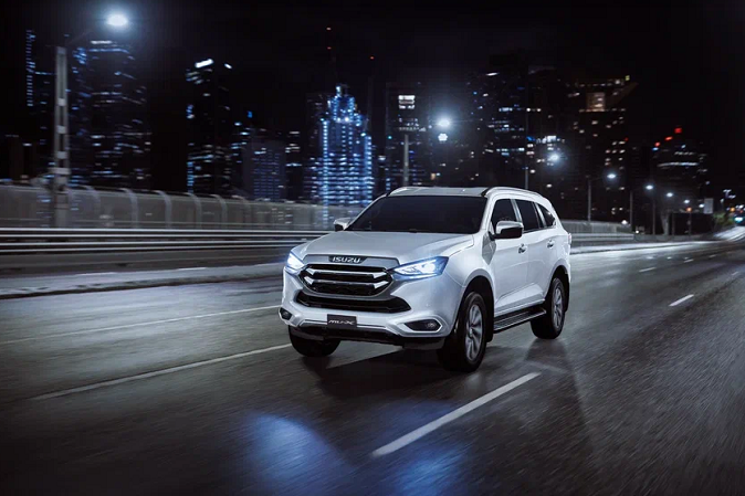 Isuzu охватывает пассажирский сегмент