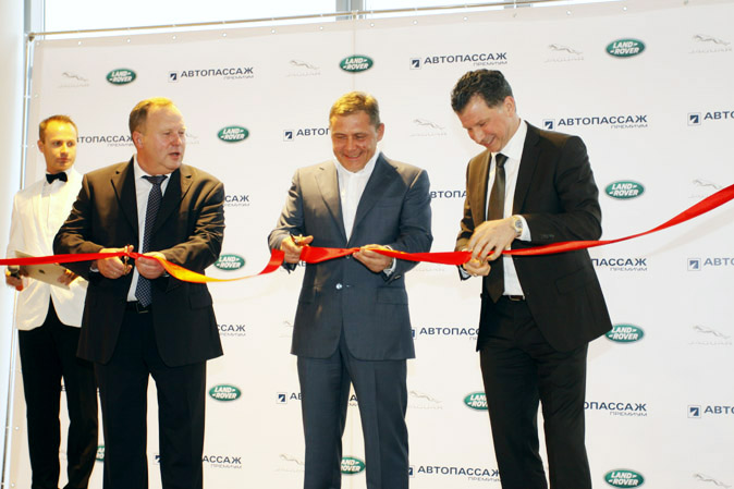 Сергей Титов, АвтоПассаж Премиум; Олег Нечистик, АвтоПассаж; Франк Виттеманн, Ягуар Ленд Ровер