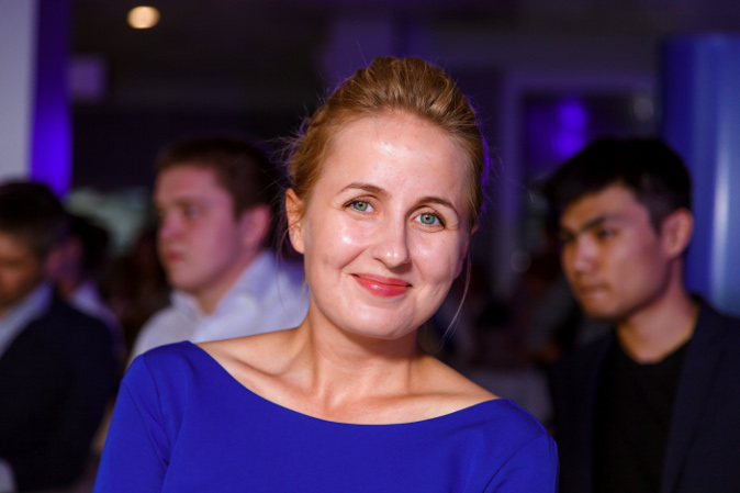 Алена Кретова, У Сервис+