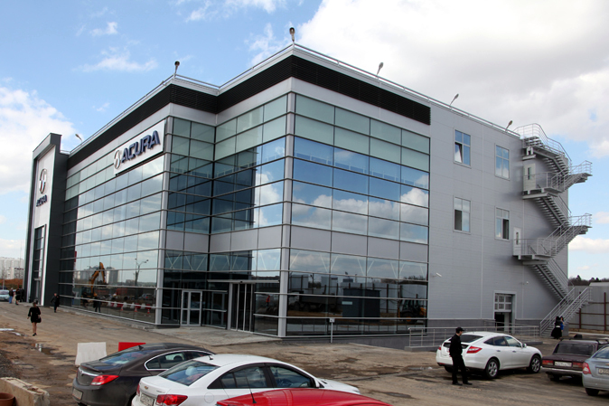 Первый в России дилерский центр Acura