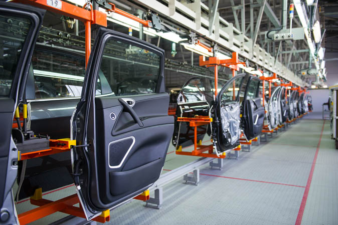Сборка Luxgen на заводе Дервейс