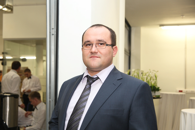 Антон Кондратьев, Рольф