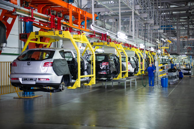 Сборка Luxgen на заводе Дервейс